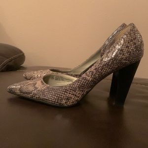 Tan & Black Snake Print 4 inch Heels.  Mossimo.  Size 8.5.